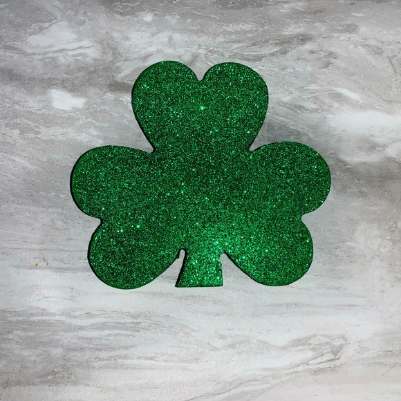 Glittery four leaf clover - Picture 2 of 2